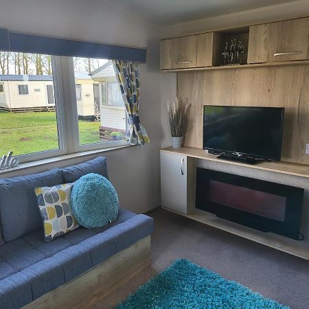 Blackmoor Farm - Caravan 6 Apartment Ludchurch Екстериор снимка