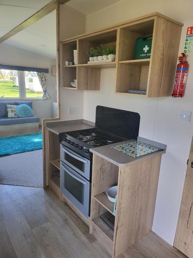 Blackmoor Farm - Caravan 6 Apartment Ludchurch Екстериор снимка